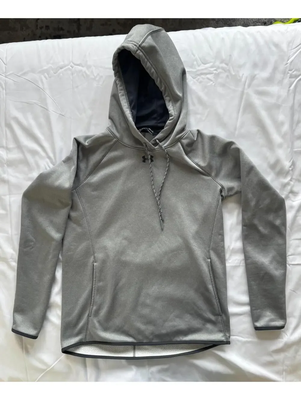 Under Armour ColdGear Hoodie Men’s Small Gray Loose Fit Pullover Athletic Sweats
